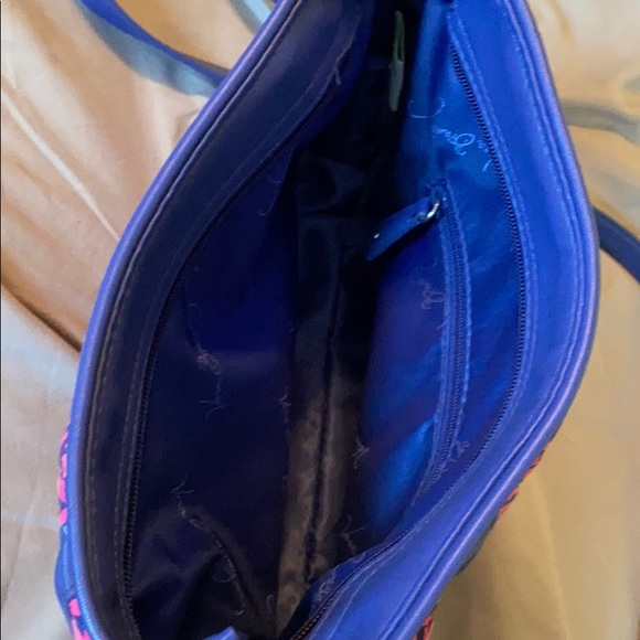 Vera Bradley, cross body - Picture 2 of 2